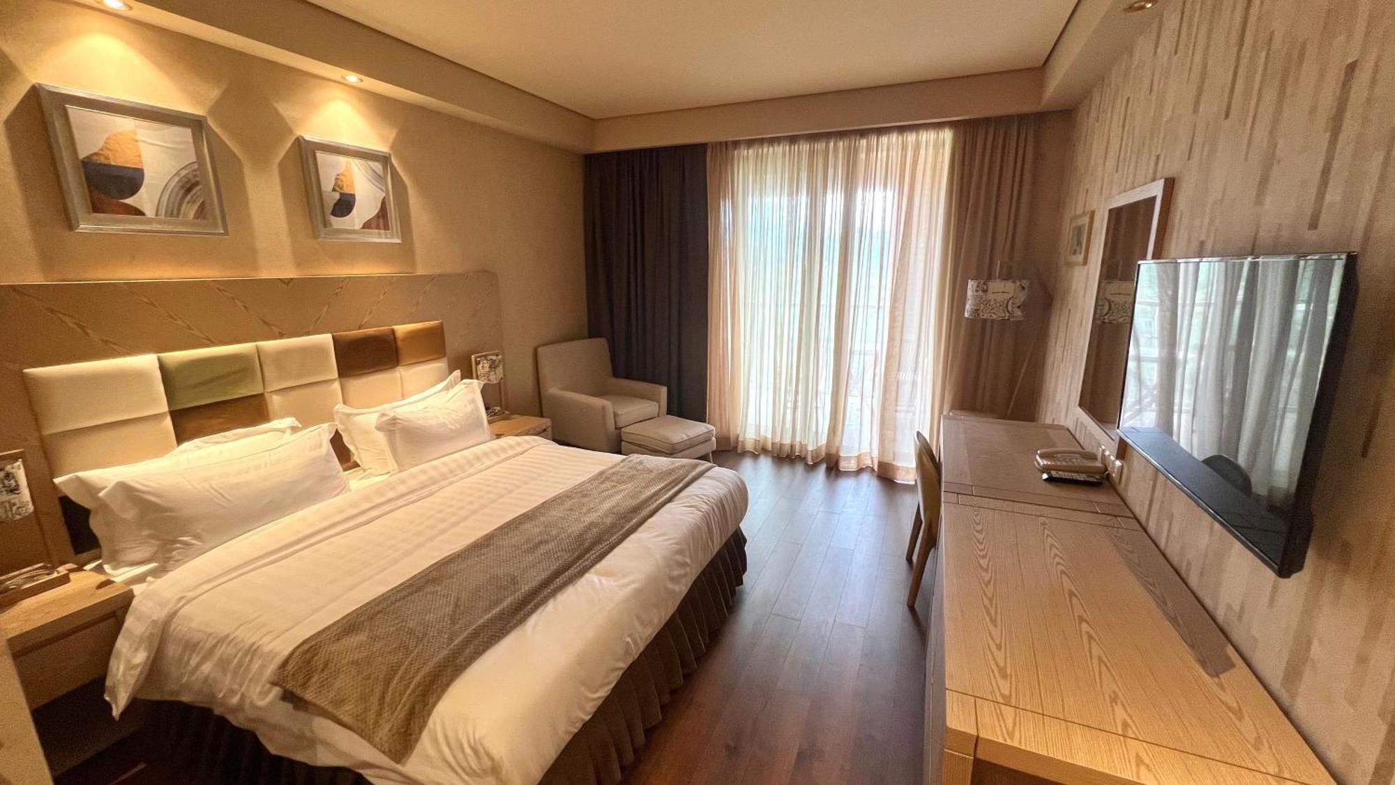 Luxury Oasis Apartment Chakvi Room photo